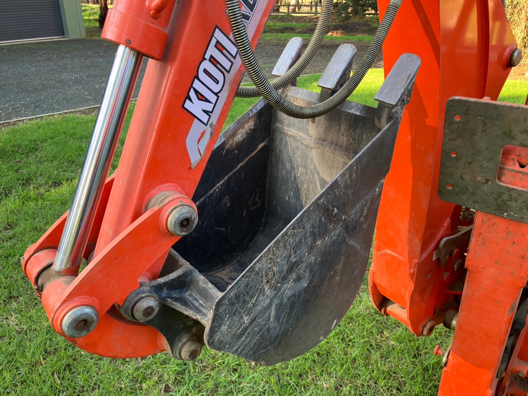 (12813) Kioti CK3710 Tractor with FEL and Backhoe - photo 6