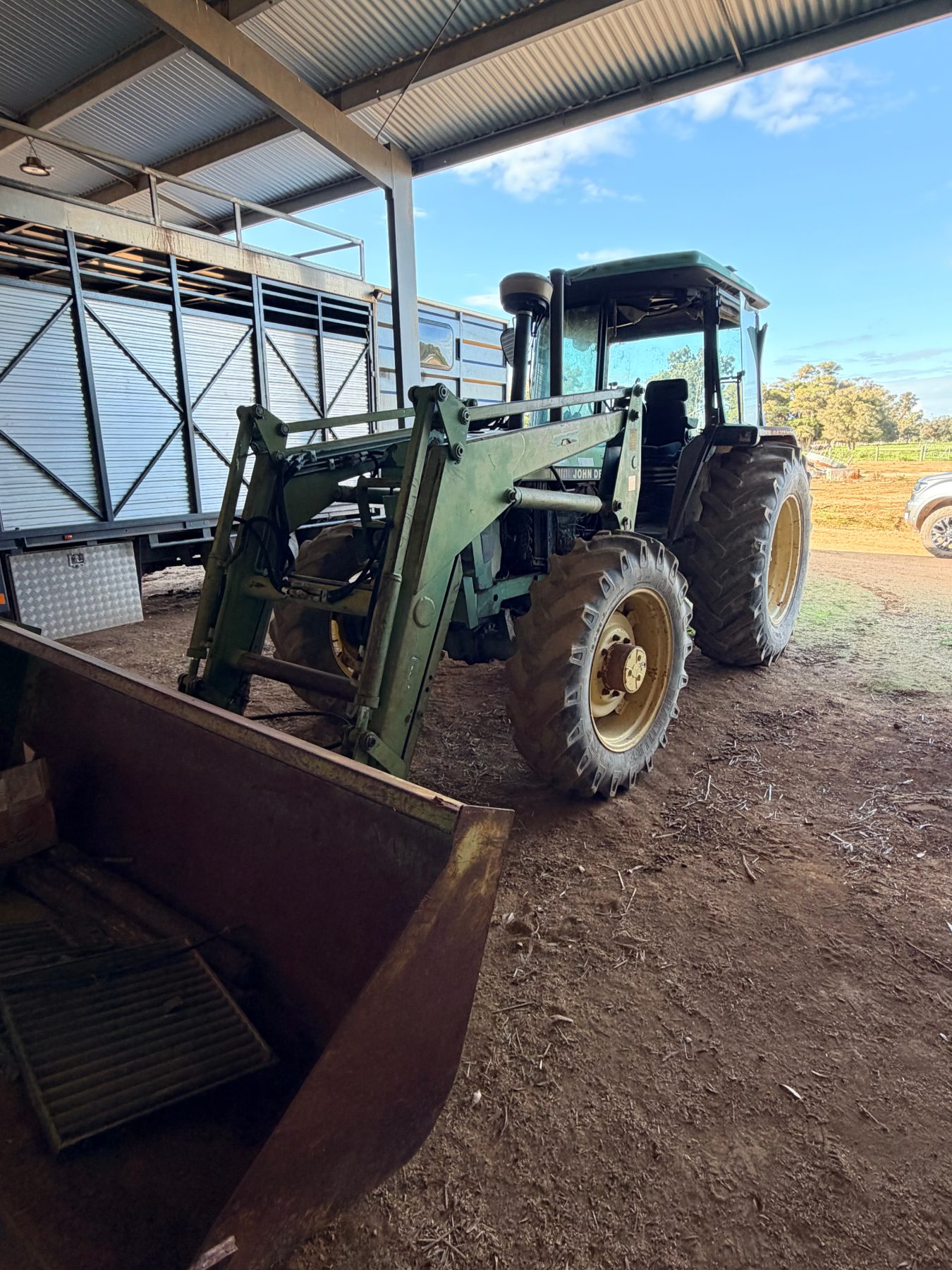 1988 John Deer 2850 Tractor & FEL - photo 4