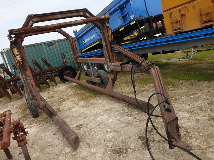 (12982) Quad-Roll Round Bale Stack Cart