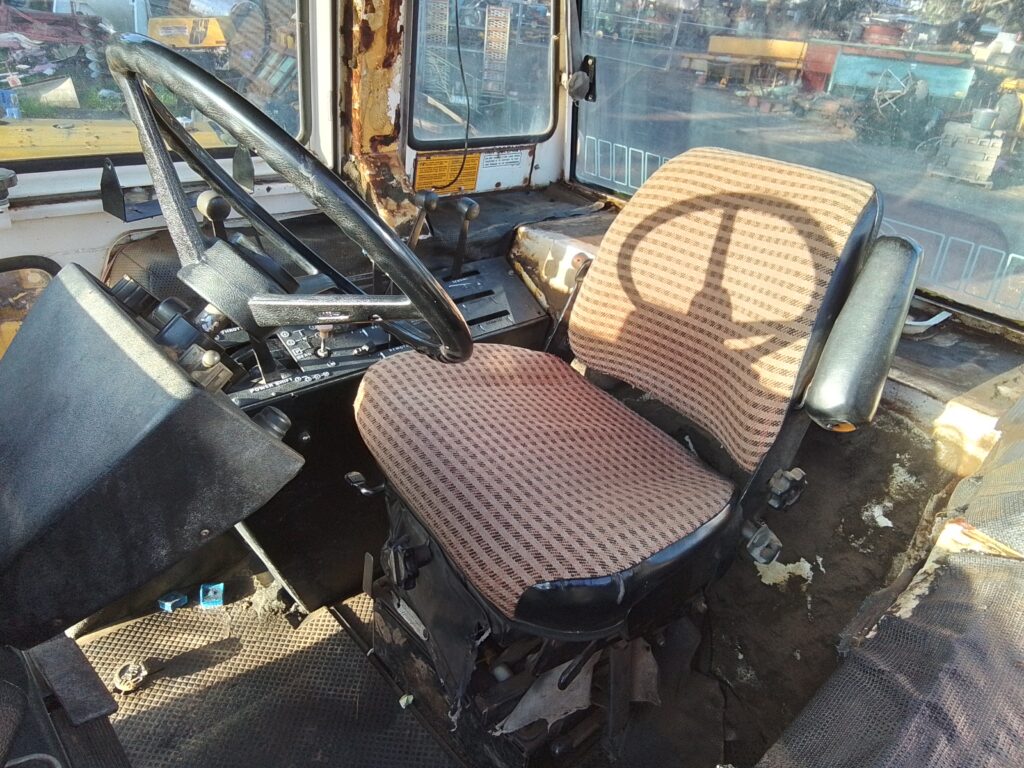 (12975) Case Agri-King 2090 Tractor - photo 7