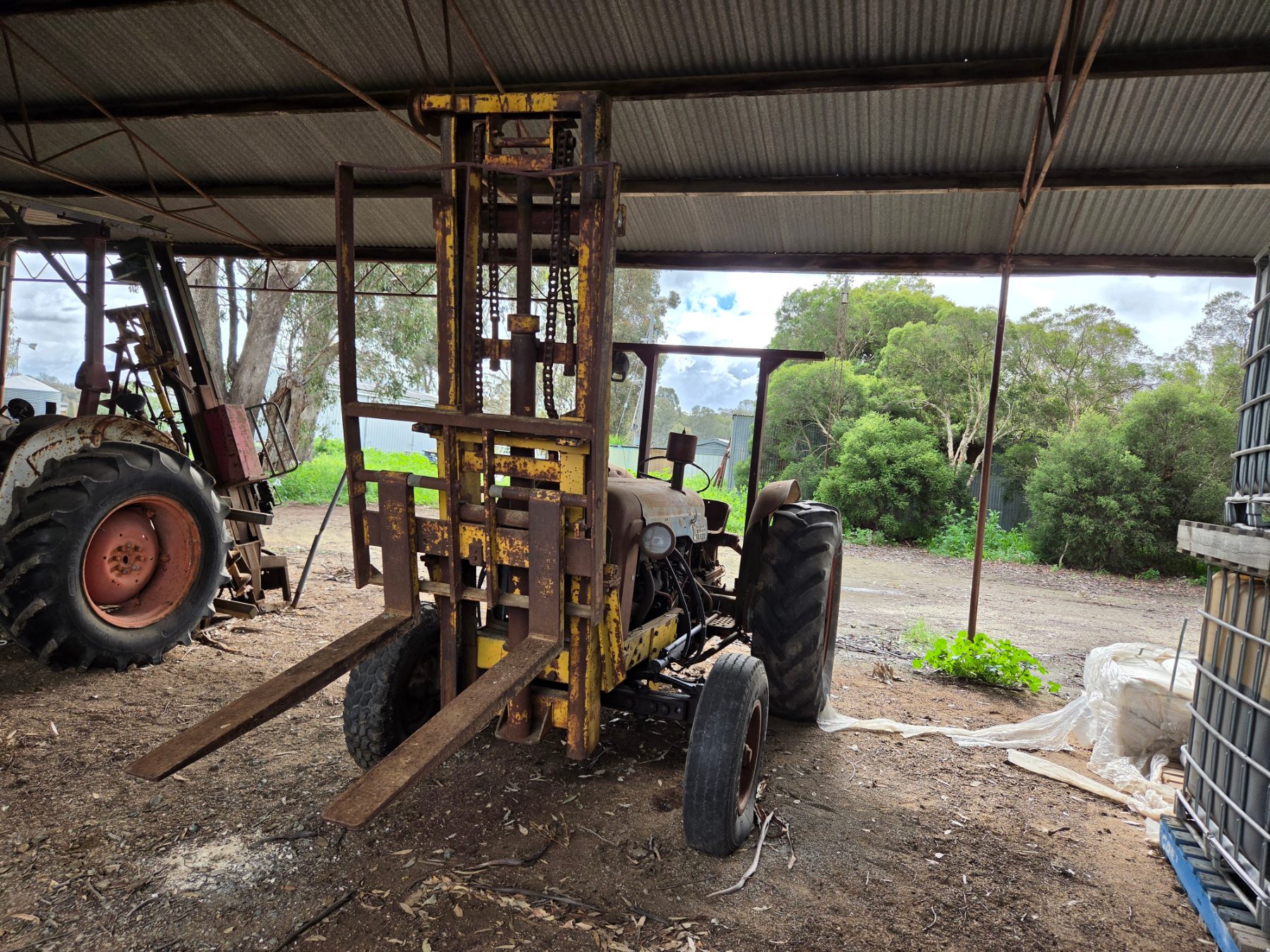 (13037) Fordson Major with Forklift - photo 4