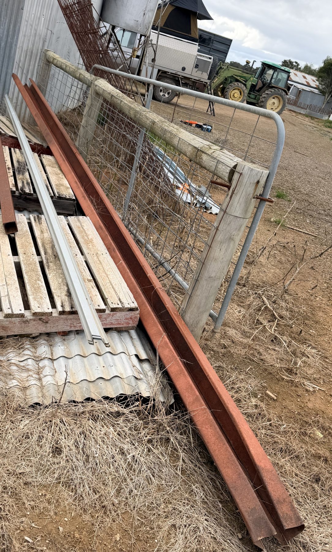 (13076) Pair of 6m shed purlins
