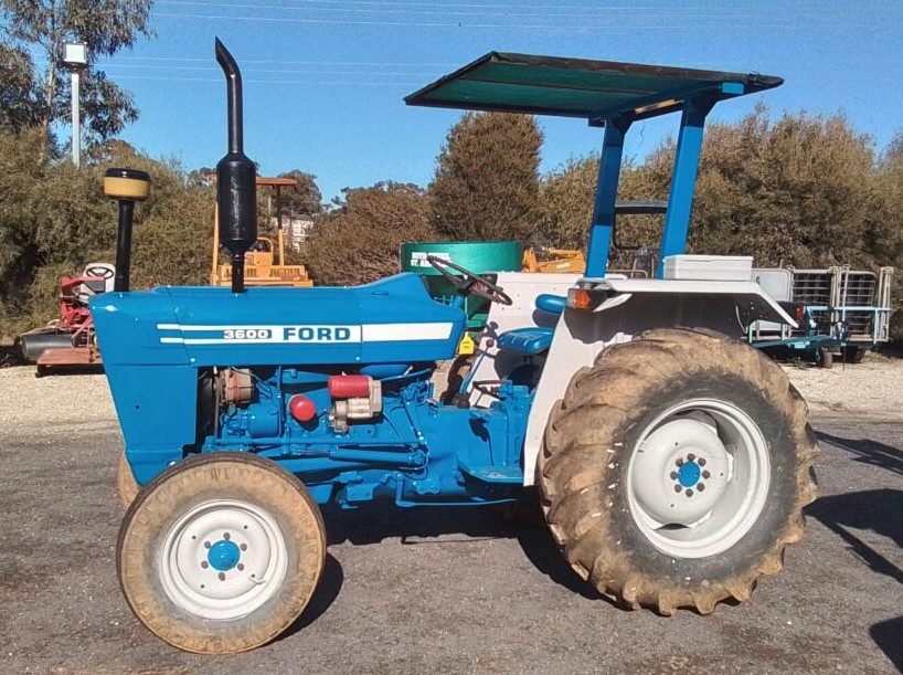 (12974) Ford 3600 Tractor - photo 2