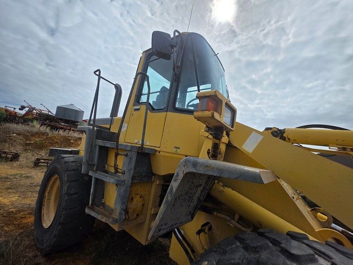 (12996) Komatsu WA200 Front End Loader - photo 6
