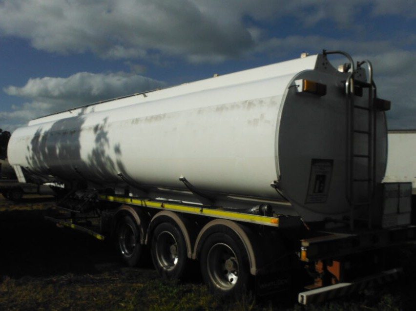 (12966) 2016 Marshall Lethlean Tri-axle Tanker