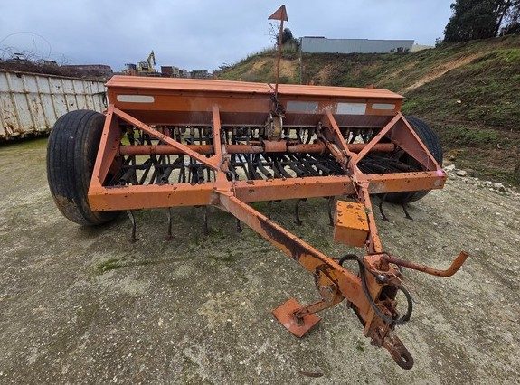 (12994) Chamberlain Mark 2 Seed Drill - photo 2
