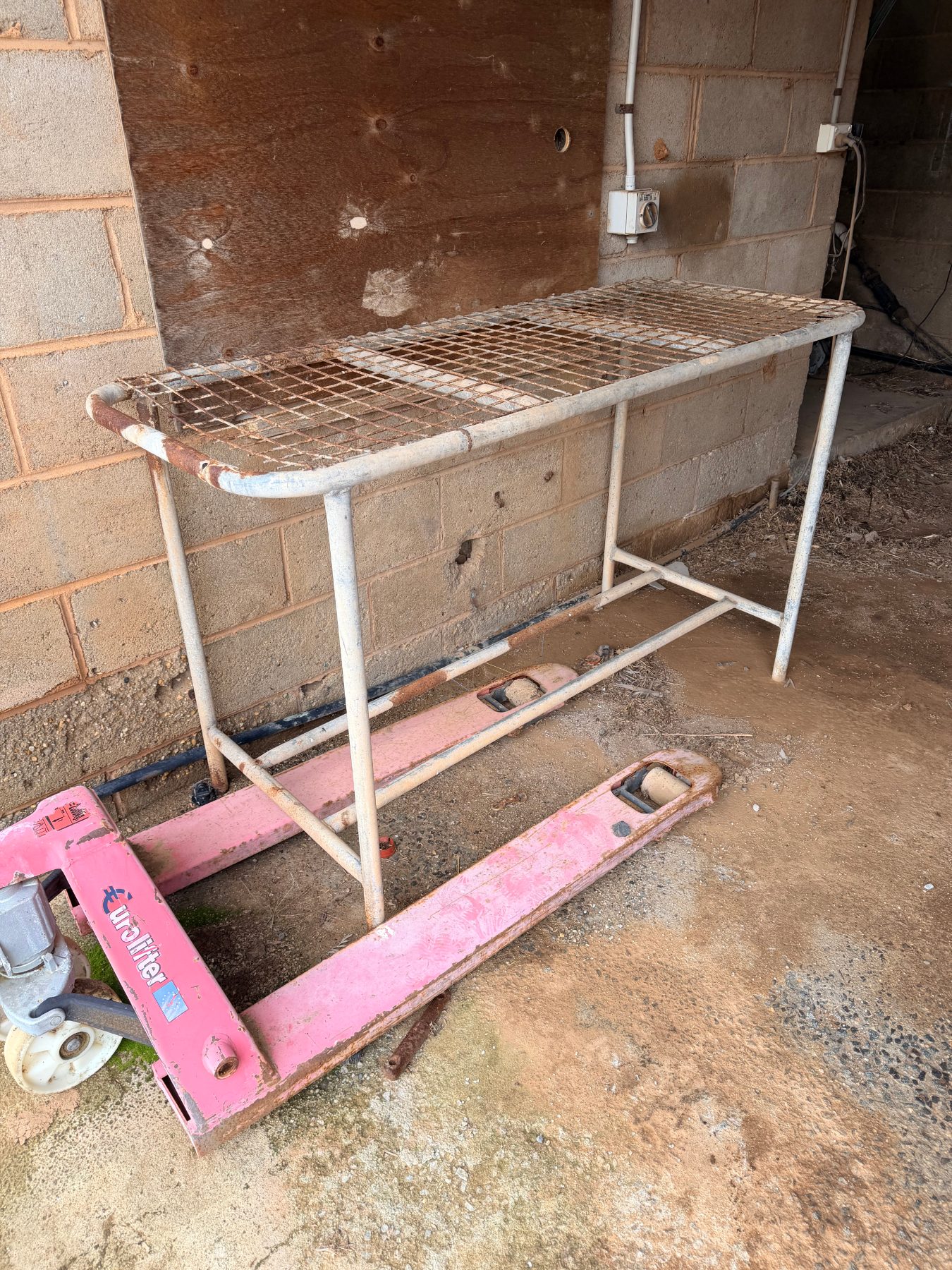 (13116) Steel workbench - photo 2