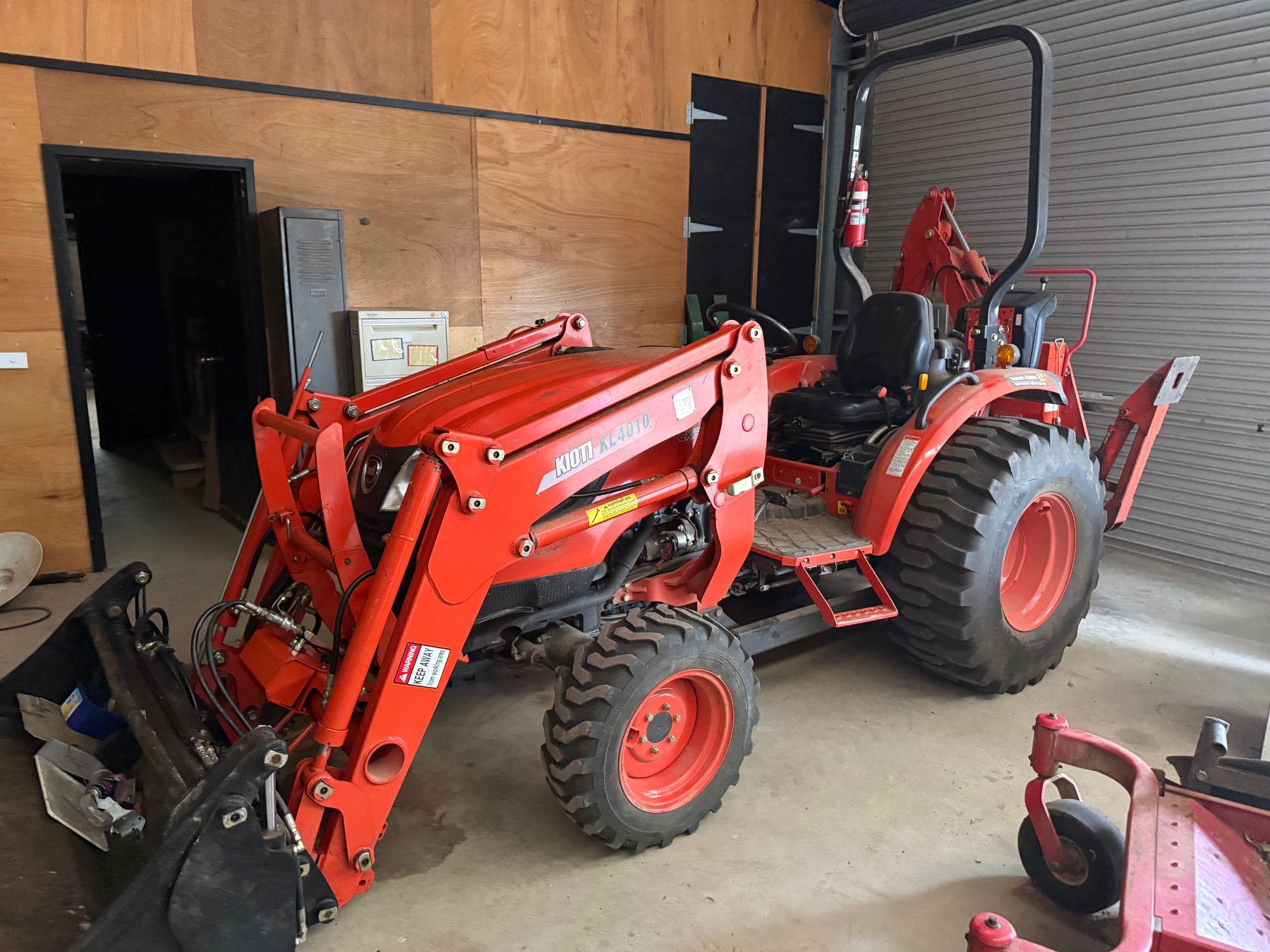 (12813) Kioti CK3710 Tractor with FEL and Backhoe