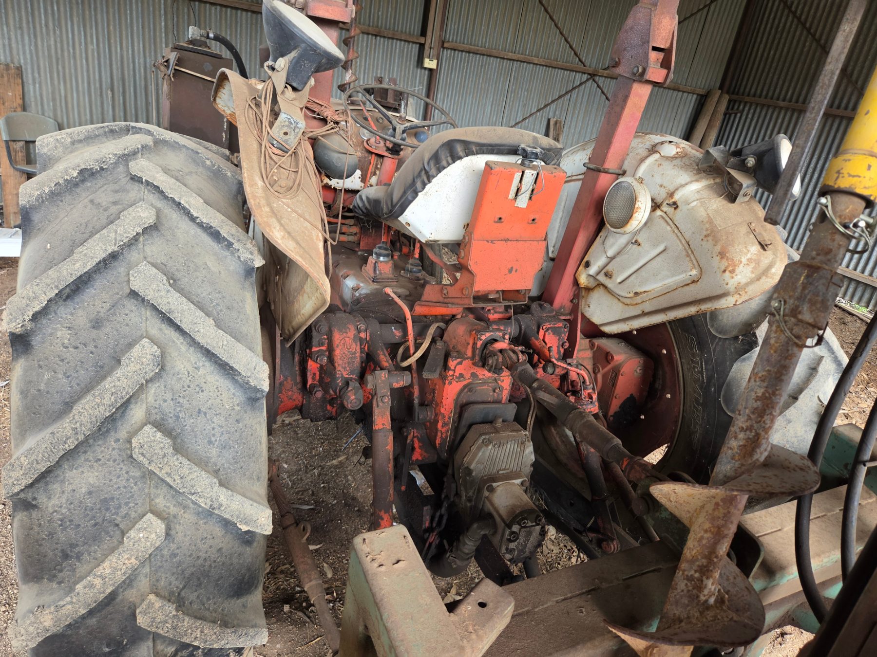 (13036) Case David Brown 885 Tractor - photo 9