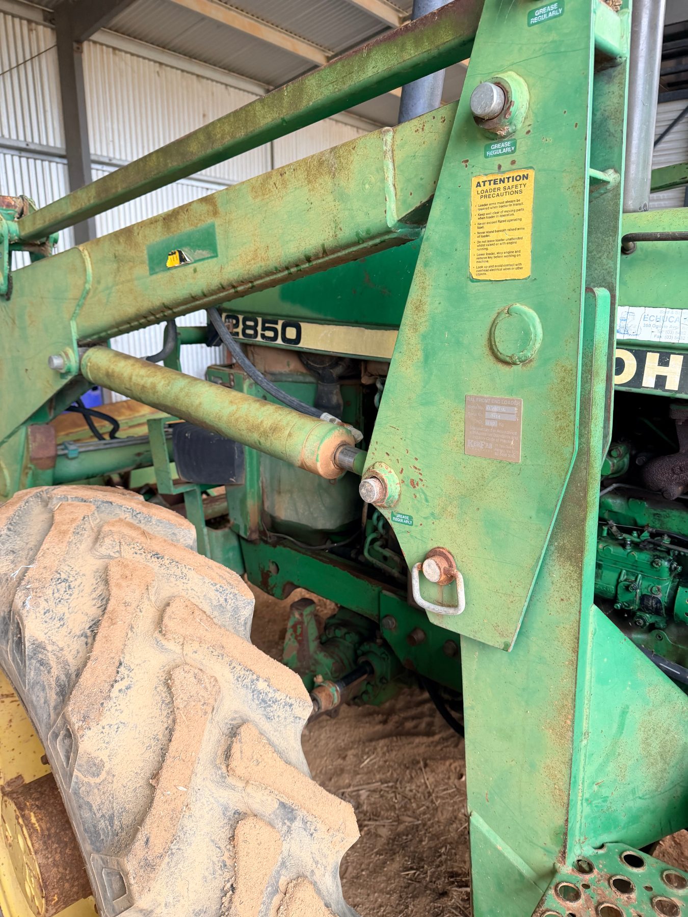 1988 John Deer 2850 Tractor & FEL - photo 9