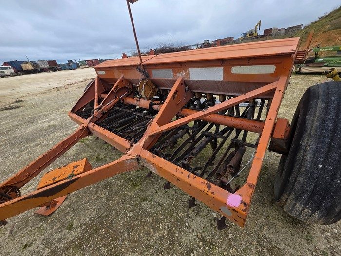 (12994) Chamberlain Mark 2 Seed Drill - photo 4