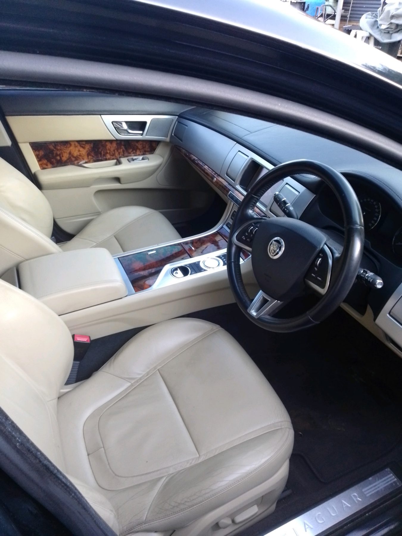 (12984) 2011 Jaguar XF 3.0 V6 Diesel - photo 8
