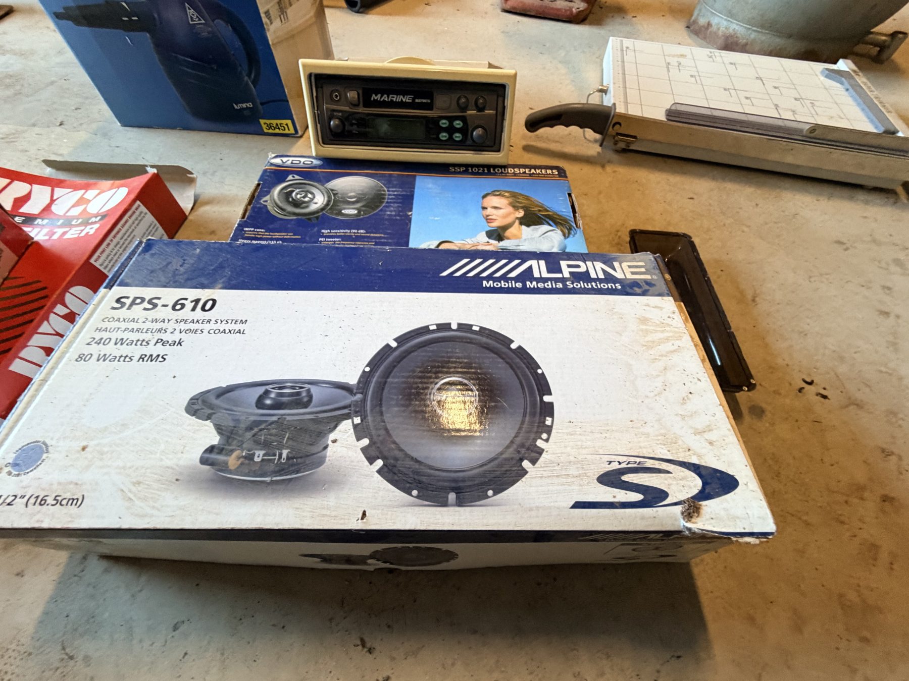 (12907) Maine radio & 2 sets of speakers - photo 2