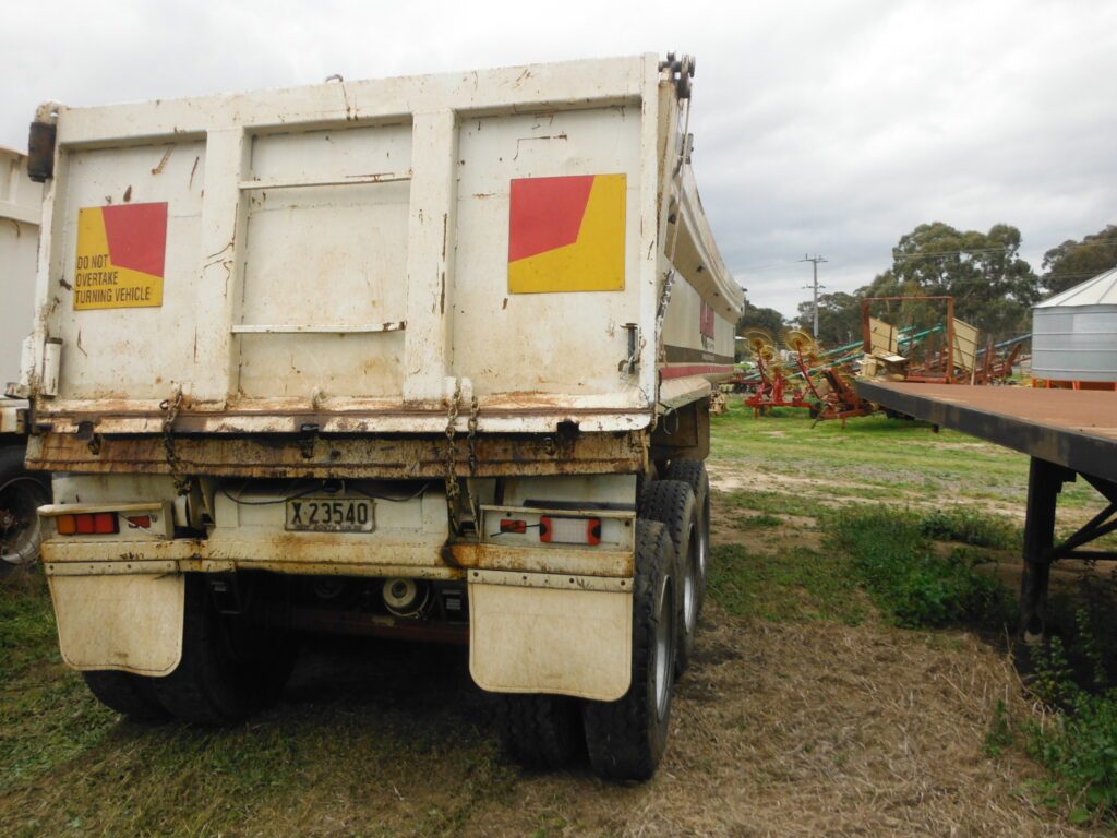 (13001) 29ft Tri-axle Tipper - photo 5