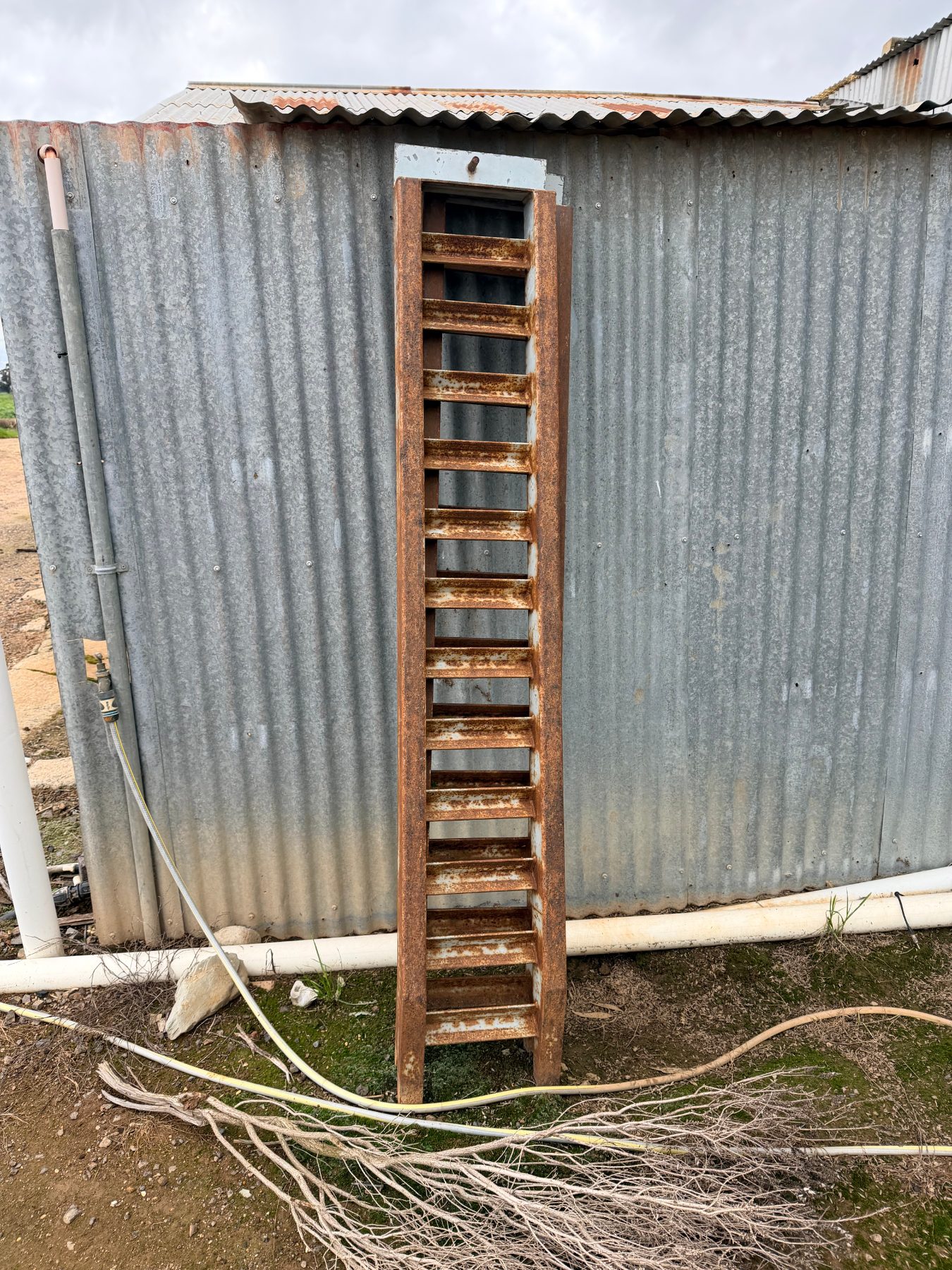 (13110) Pair of heavy duty trailer ramps - photo 2