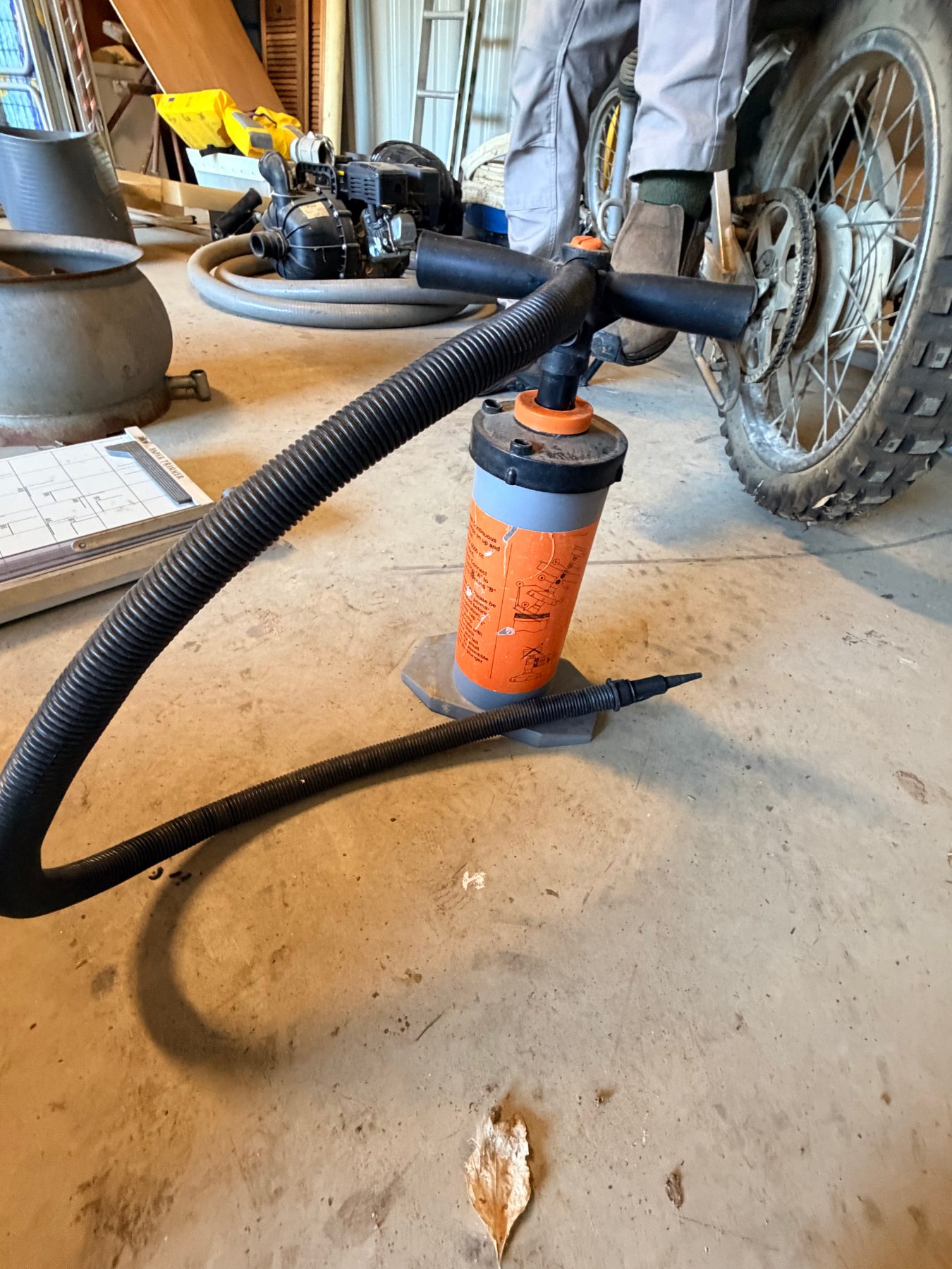 (12909) Hand air pump
