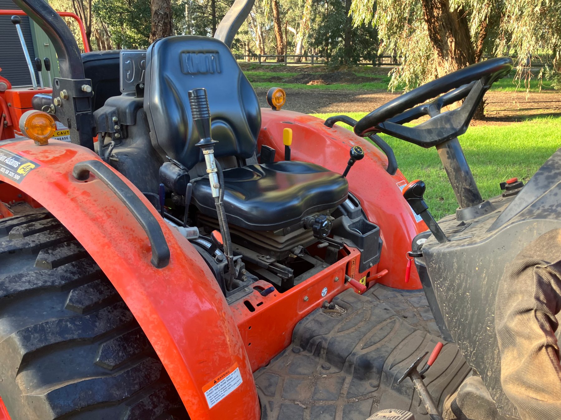 (12813) Kioti CK3710 Tractor with FEL and Backhoe - photo 4