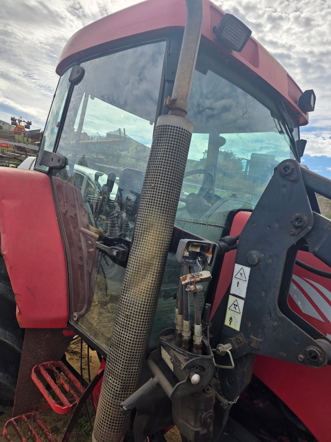 (11264) McCormick International CX-80 Tractor with Loader - photo 6
