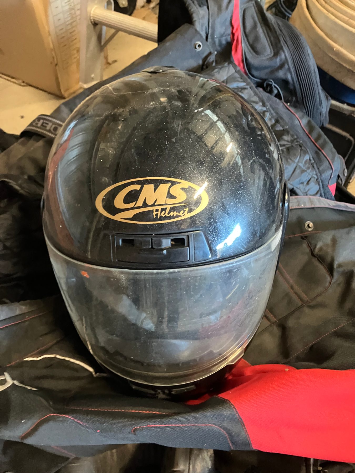 (12821) Assorted motorcycle jackets and accessories