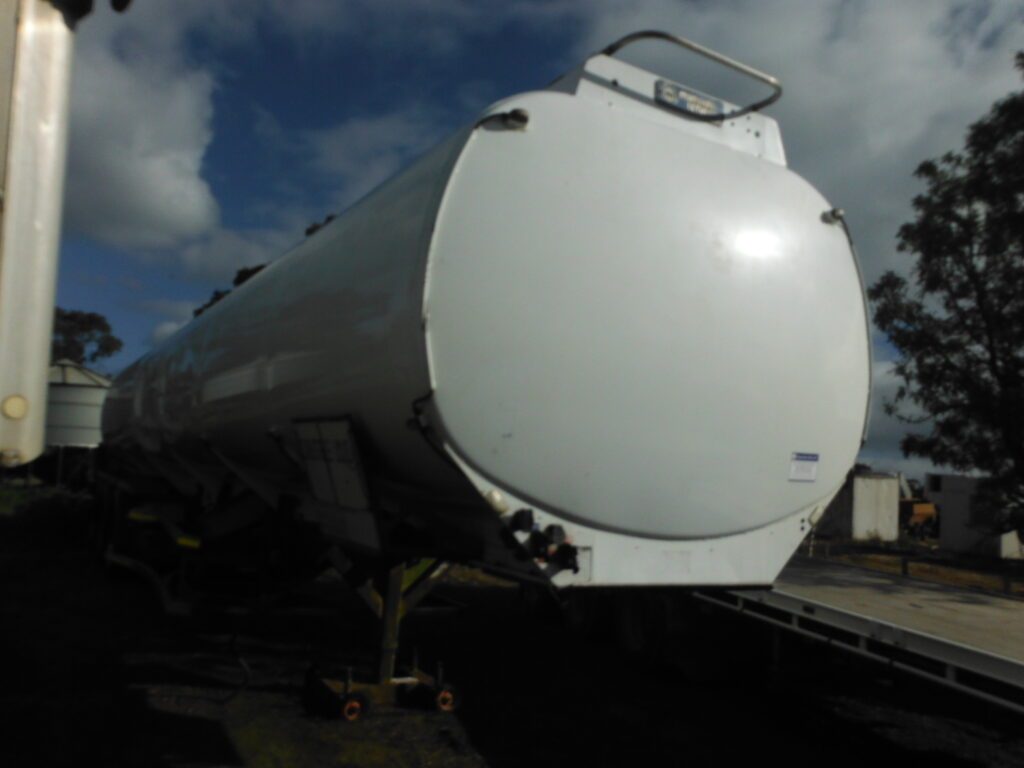 (12966) 2016 Marshall Lethlean Tri-axle Tanker - photo 2