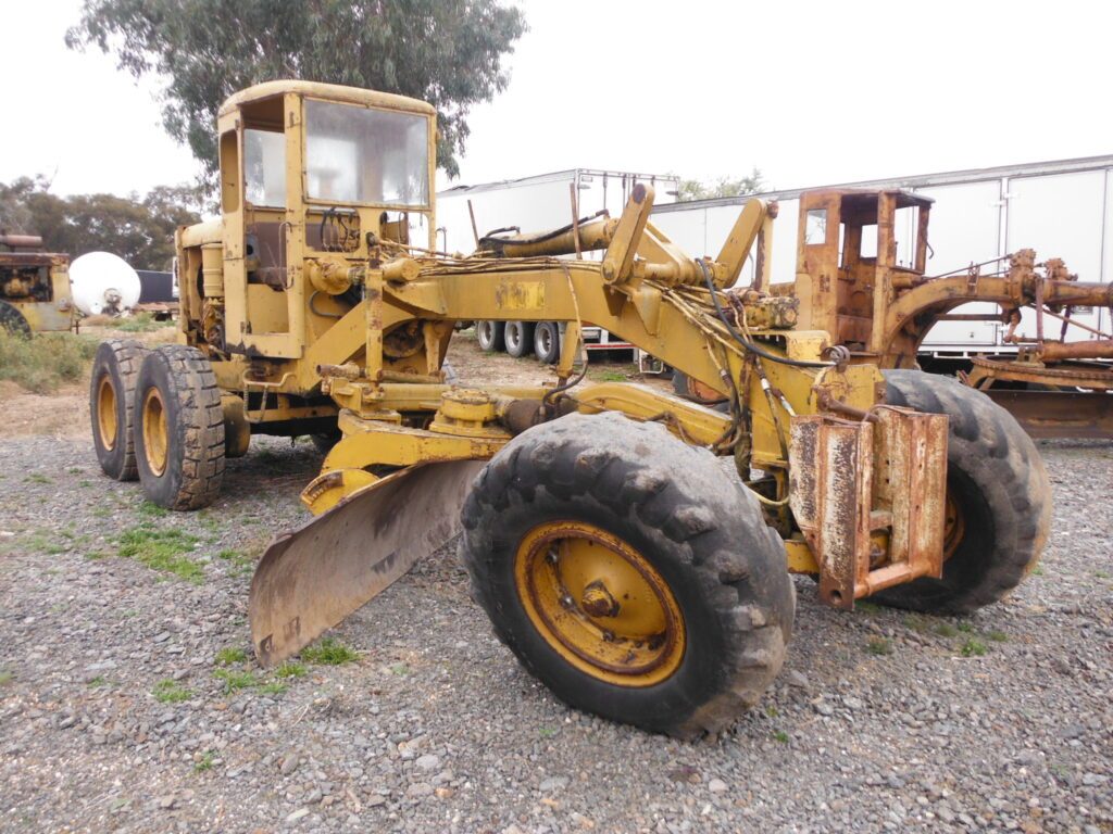 (12834) Galion 118 Grader - photo 2
