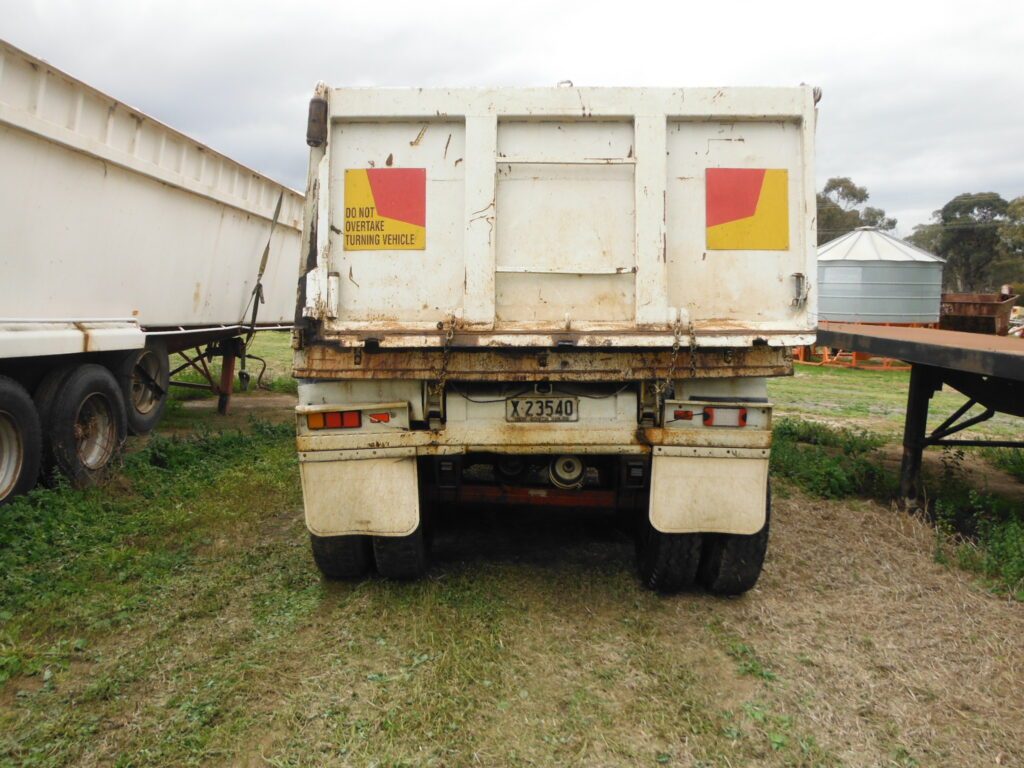 (13001) 29ft Tri-axle Tipper - photo 4