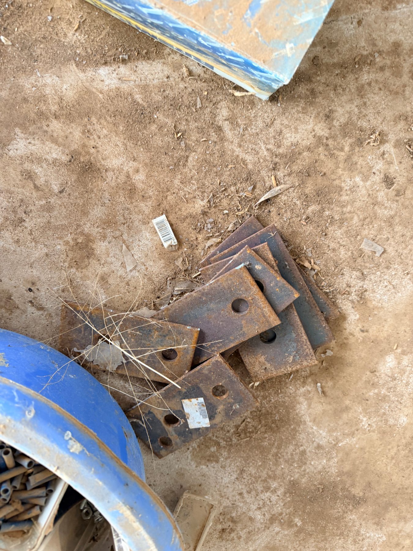 (13183) Tub full of assorted nuts, bolts, screws, rivets etc. - photo 9