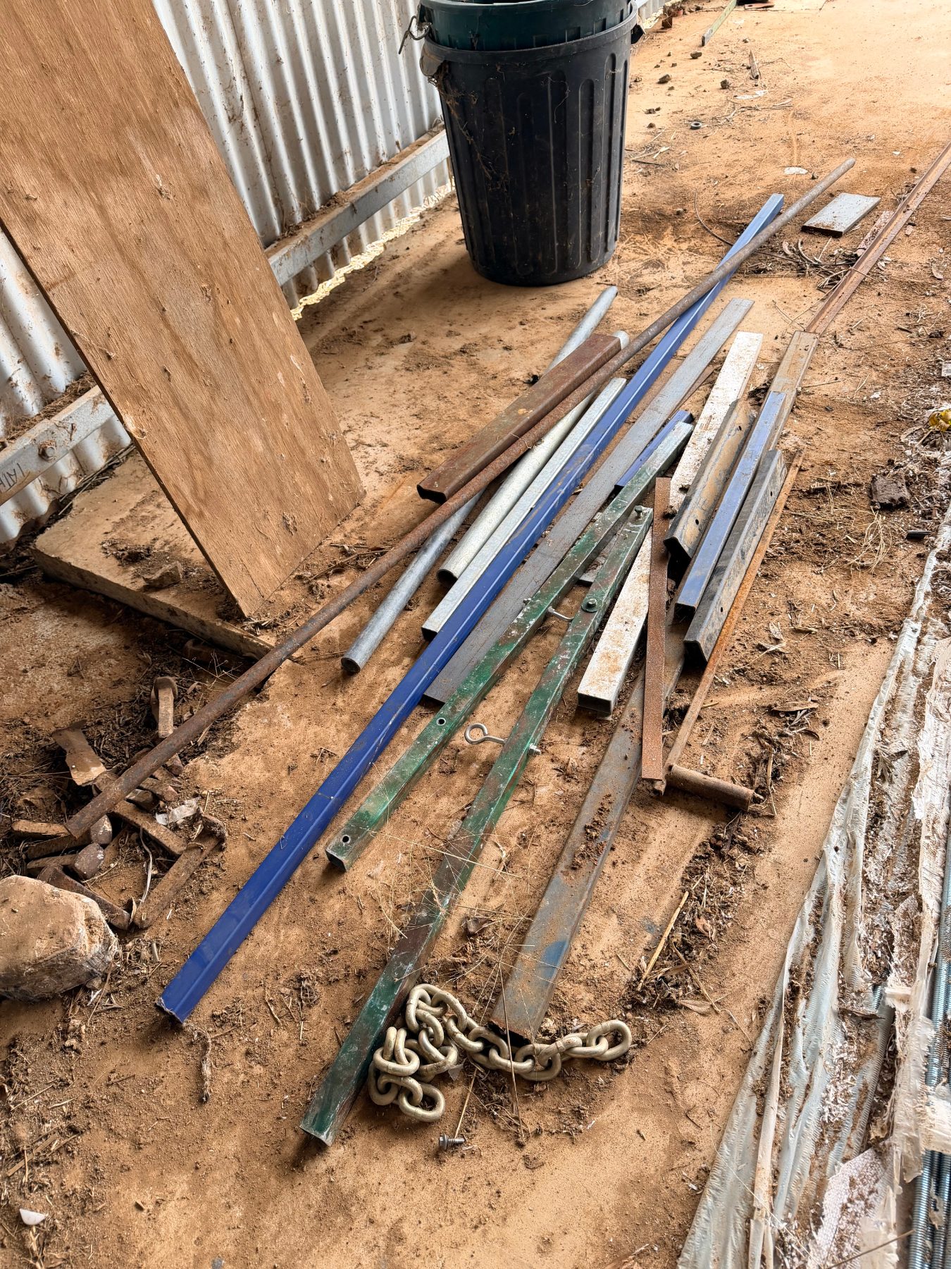 (13174) Assorted scrap steel and flanges - photo 5