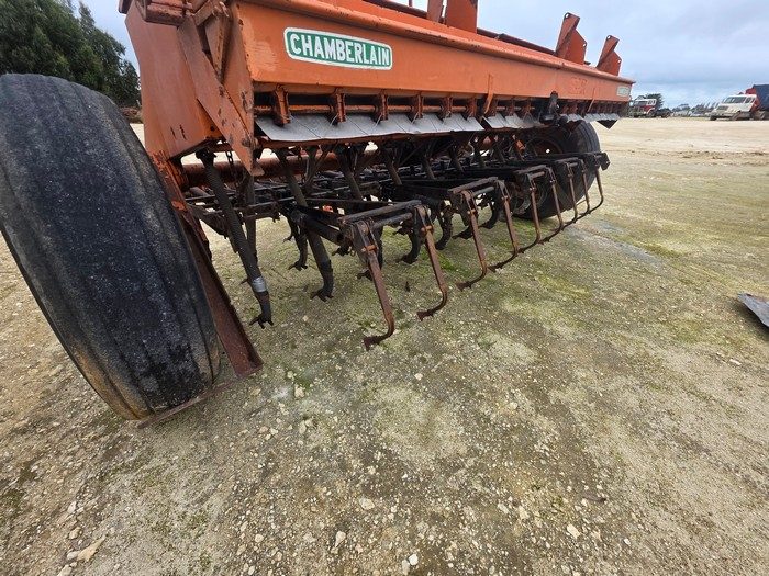 (12994) Chamberlain Mark 2 Seed Drill - photo 9