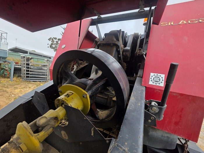 (12981) 1996 New Holland 1010 Square Baler - photo 8