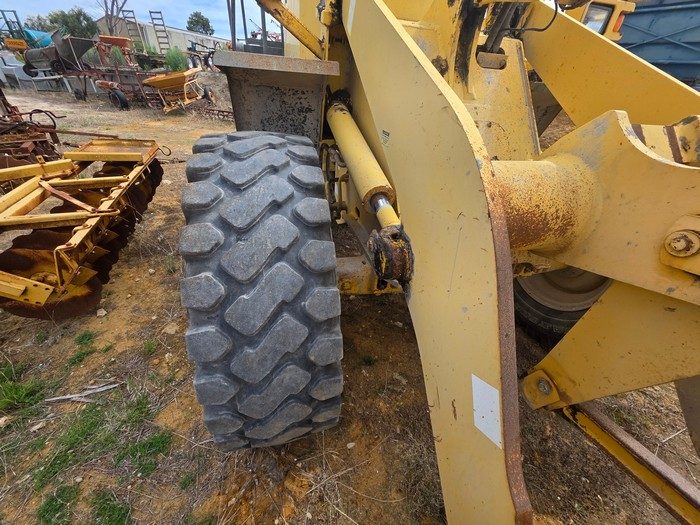 (12996) Komatsu WA200 Front End Loader - photo 5