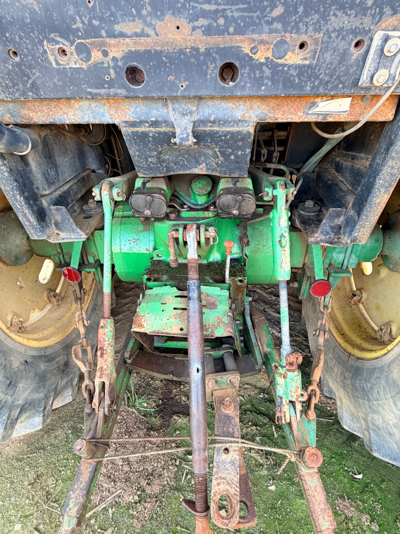 1988 John Deer 2850 Tractor & FEL - photo 2