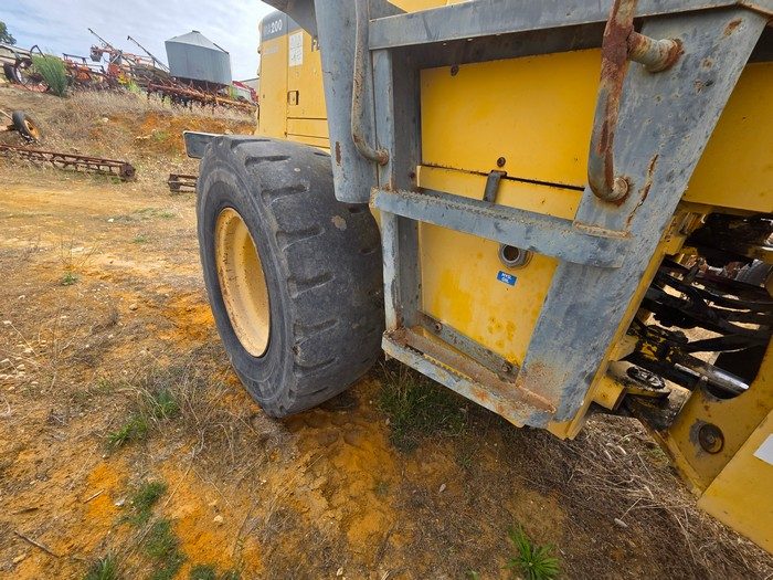 (12996) Komatsu WA200 Front End Loader - photo 10