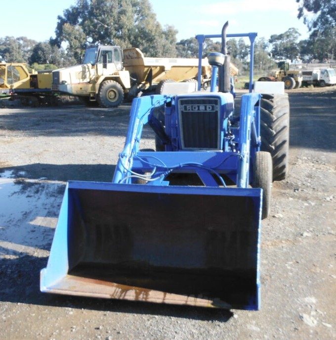 (12970) Ford 4000 Tractor with FEL - photo 5
