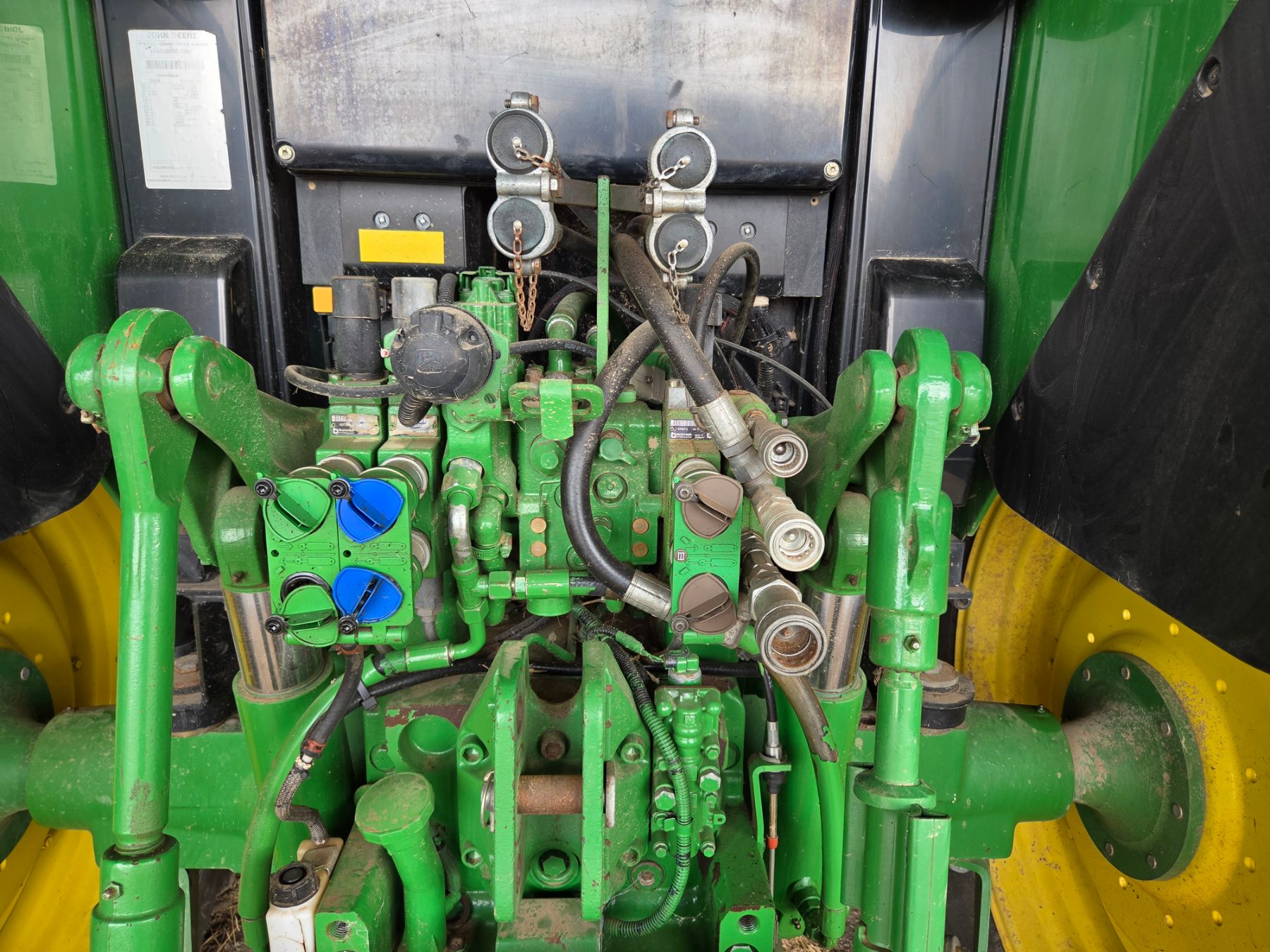 (13008) 2011 John Deere 6630 FWA Tractor - photo 6