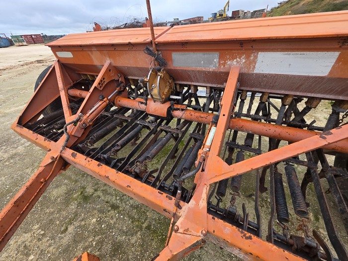 (12994) Chamberlain Mark 2 Seed Drill - photo 5