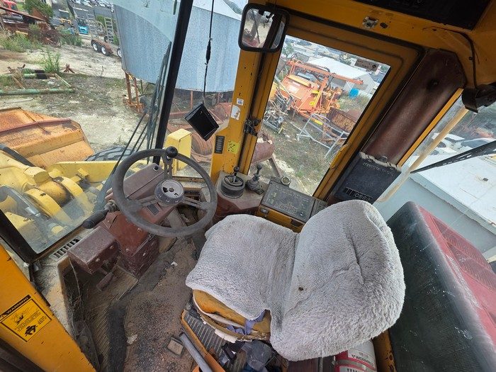 (12998) Case 621ZF Wheeled Loader - photo 10
