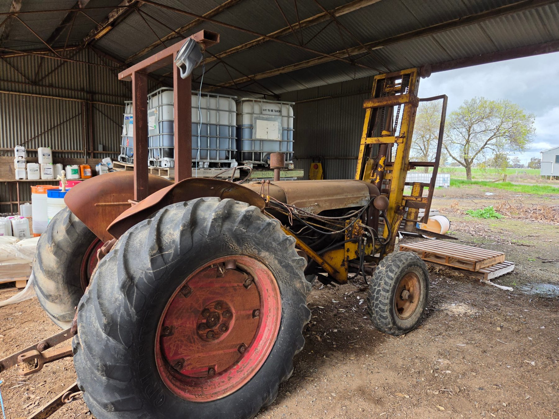 (13037) Fordson Major with Forklift - photo 6