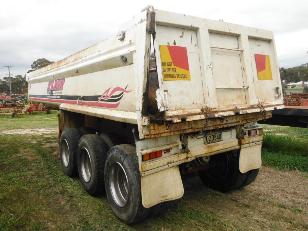 (13001) 29ft Tri-axle Tipper - photo 3