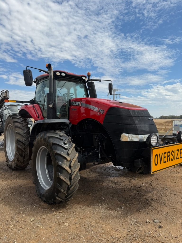 (13005) 2020 Case Magnum 310 CVT - photo 3