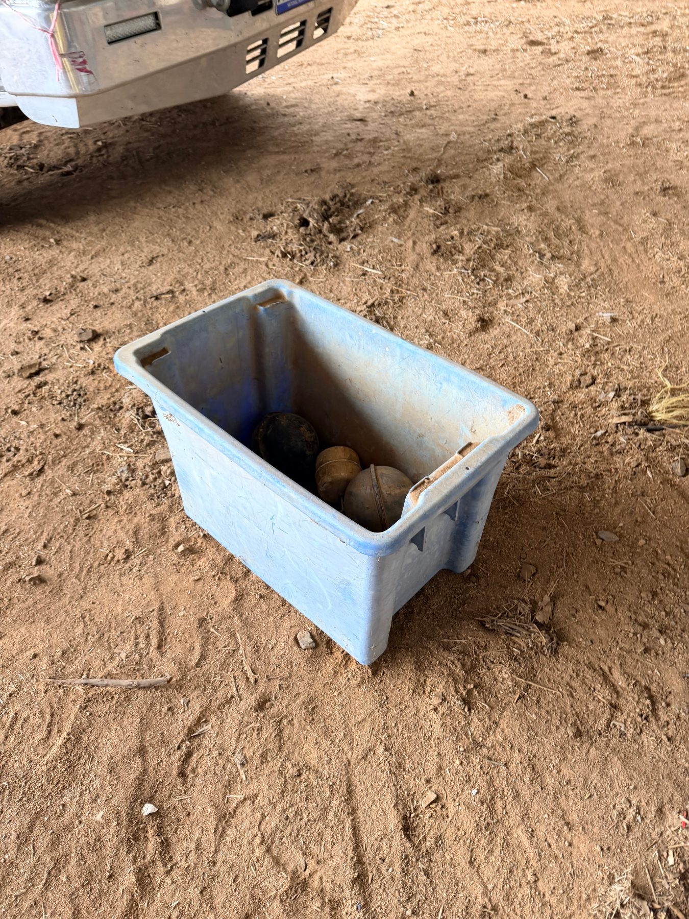 (13182) Storage tub with trough floats
